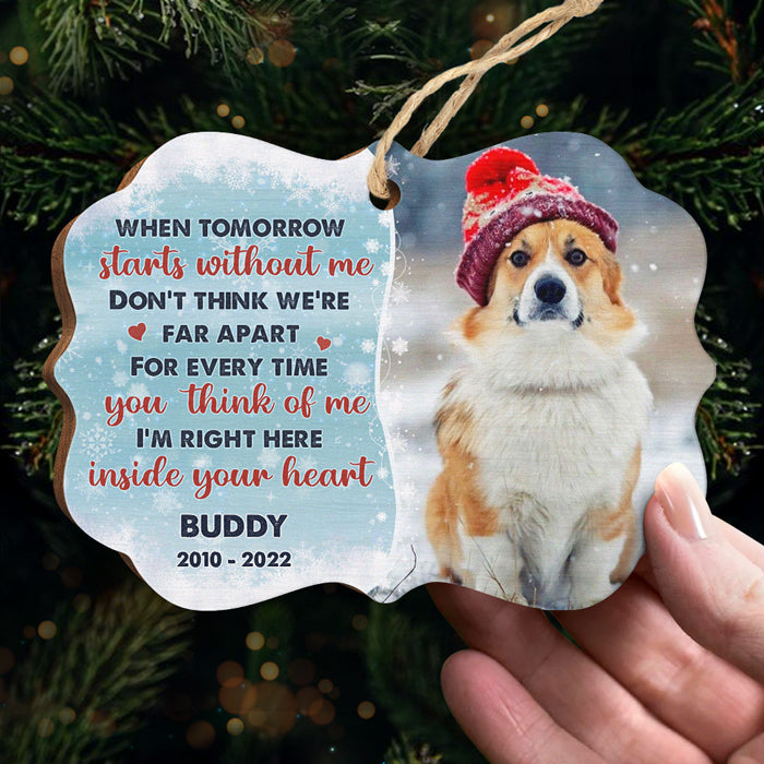Ne pensez pas que nous sommes loin l'un de l'autre - Décoration de Noël personnalisée en bois en forme de Benelux - Télécharger une image, un cadeau commémoratif, un cadeau de condoléances, un cadeau de Noël