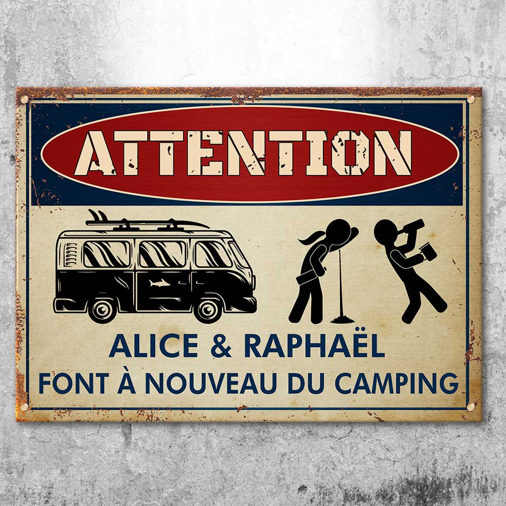 Les Campeurs Ivres Campent À Nouveau - Panneau Métallique Camping Personnalisé Français