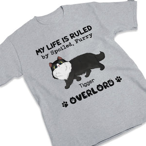 Ma vie est gouvernée par des seigneurs gâtés et poilus - T-shirt unisexe personnalisé, sweat à capuche, sweat-shirt - Cadeau pour les propriétaires d'animaux et les amoureux des animaux