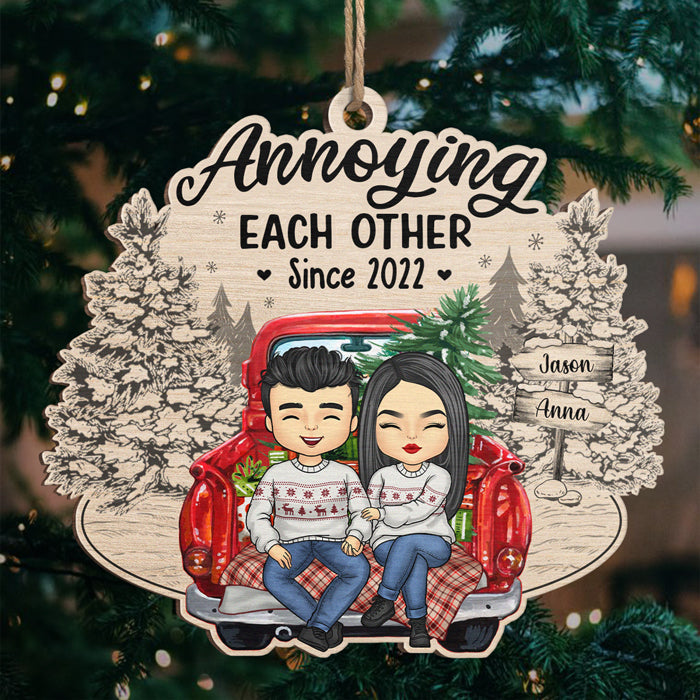 S'agacer mutuellement pendant des années - Ornement personnalisé pour couple - Forme unique en bois - Cadeau de Noël pour mari et femme, anniversaire