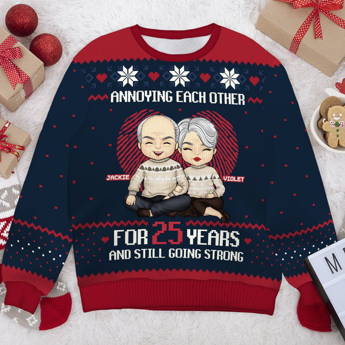 Toujours aussi fort - Sweat-shirt de Noël unisexe personnalisé, sweat-shirt en laine, sweat-shirt imprimé intégral - Cadeau pour couple, mari, femme, anniversaire, fiançailles, mariage, cadeau de mariage, cadeau de Noël