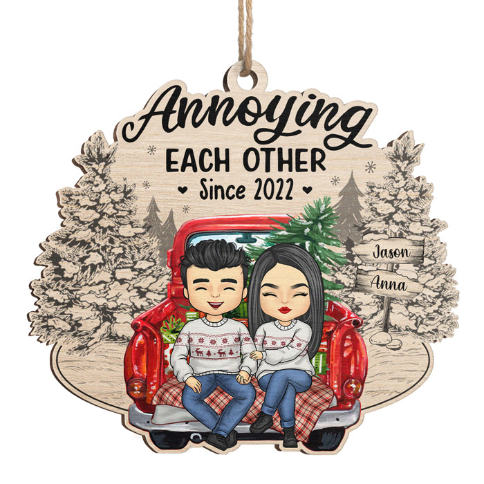 S'agacer mutuellement pendant des années - Ornement personnalisé pour couple - Forme unique en bois - Cadeau de Noël pour mari et femme, anniversaire