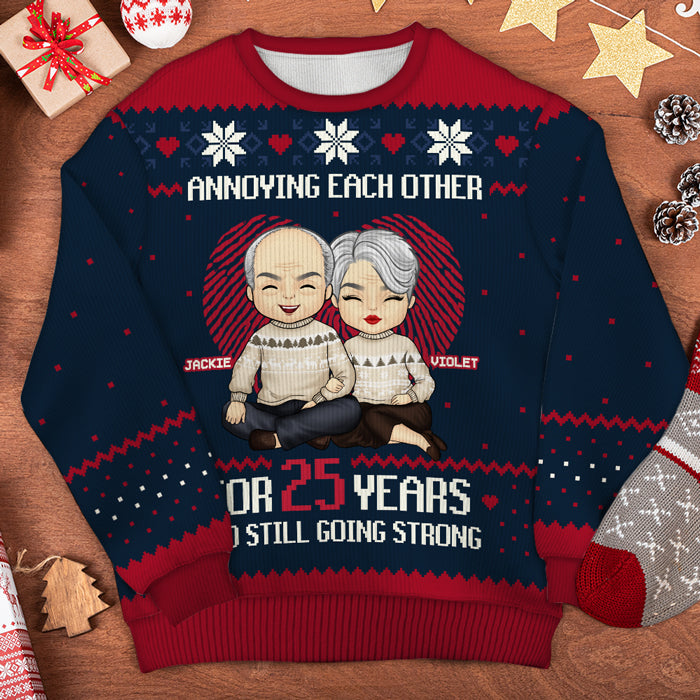 Toujours aussi fort - Sweat-shirt de Noël unisexe personnalisé, sweat-shirt en laine, sweat-shirt imprimé intégral - Cadeau pour couple, mari, femme, anniversaire, fiançailles, mariage, cadeau de mariage, cadeau de Noël