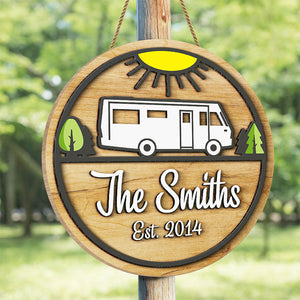 Camping en famille – Panneau en bois personnalisé, panneau à deux couches – Cadeau pour les amateurs de camping