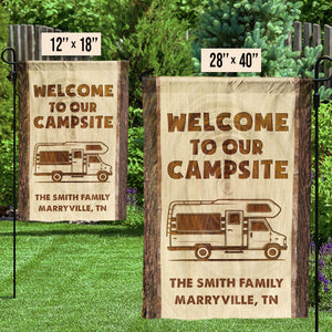 Bienvenue dans notre camping familial - Drapeau personnalisé - Cadeau pour les amateurs de camping