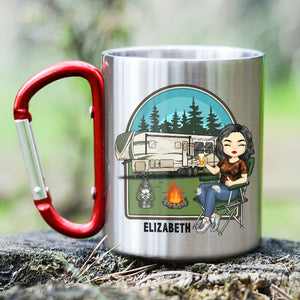 Certaines filles font du camping et boivent trop – Mug de camping personnalisé avec mousqueton – Cadeau pour les amateurs de camping