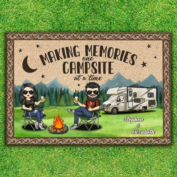La vie est meilleure au camping - Tapis décoratif personnalisé - Cadeau pour les amateurs de camping