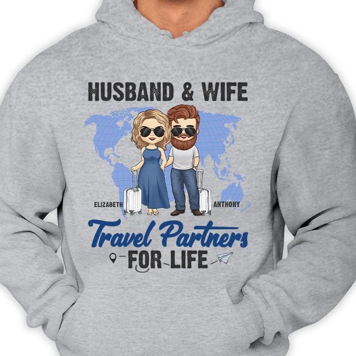 Mari et femme, partenaires de voyage pour la vie - Cadeau pour couples, mari et femme - Sweat à capuche unisexe personnalisé