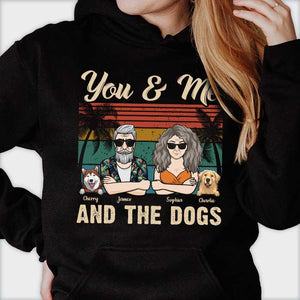 Toi, moi et les chiens - T-shirt et sweat à capuche unisexe personnalisé - Cadeau pour les couples, cadeau pour les amoureux des animaux