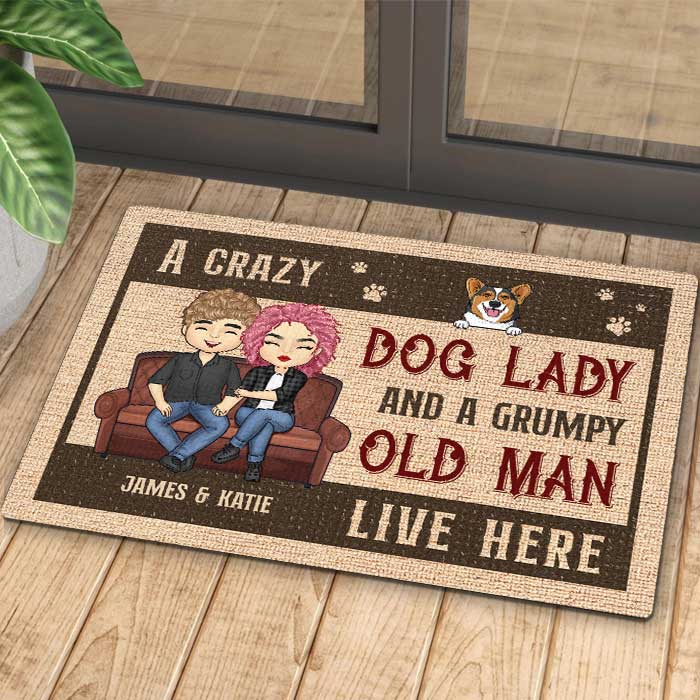 Une folle aux chiens et son homme - Tapis décoratif personnalisé - Cadeau pour les couples, cadeau pour les amoureux des animaux