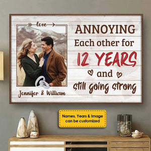 On s'ennuie depuis des lustres et on continue à être forts ! Télécharger une image, cadeau pour couple, mari et femme - Affiche horizontale personnalisée