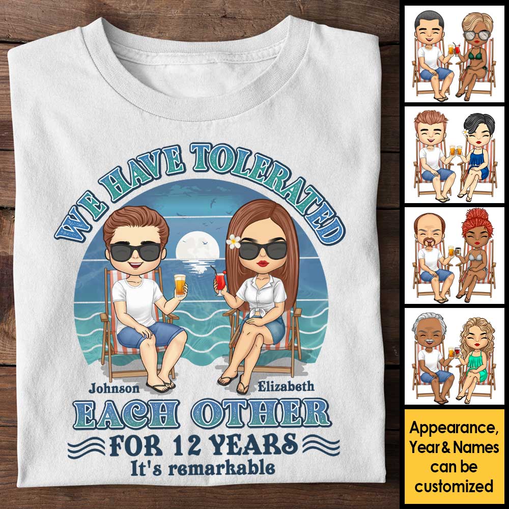 Nous nous sommes tolérés pendant de nombreuses années, c'est remarquable - T-shirt unisexe personnalisé, sweat à capuche, sweat-shirt - Cadeau pour couple, mari femme, anniversaire, fiançailles, mariage, cadeau de mariage