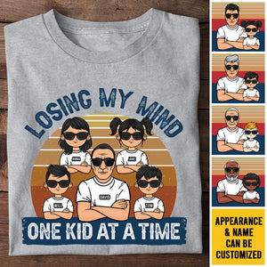 Je perds la tête, un enfant à la fois ! T-shirt et sweat à capuche unisexe personnalisé ! Cadeau pour papa
