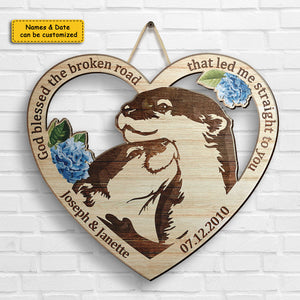 Couple de loutres de notre premier baiser - Panneau en bois personnalisé - Cadeau pour couples, mari et femme