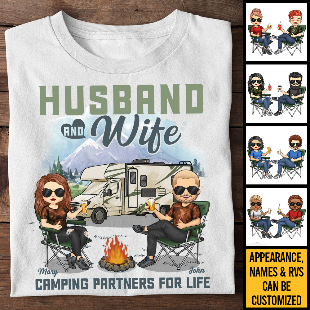 Mari et femme, partenaires de camping pour la vie - T-shirt unisexe personnalisé, sweat à capuche, sweat-shirt - Cadeau pour couple, mari et femme, anniversaire, fiançailles, mariage, mariage, cadeau de camping