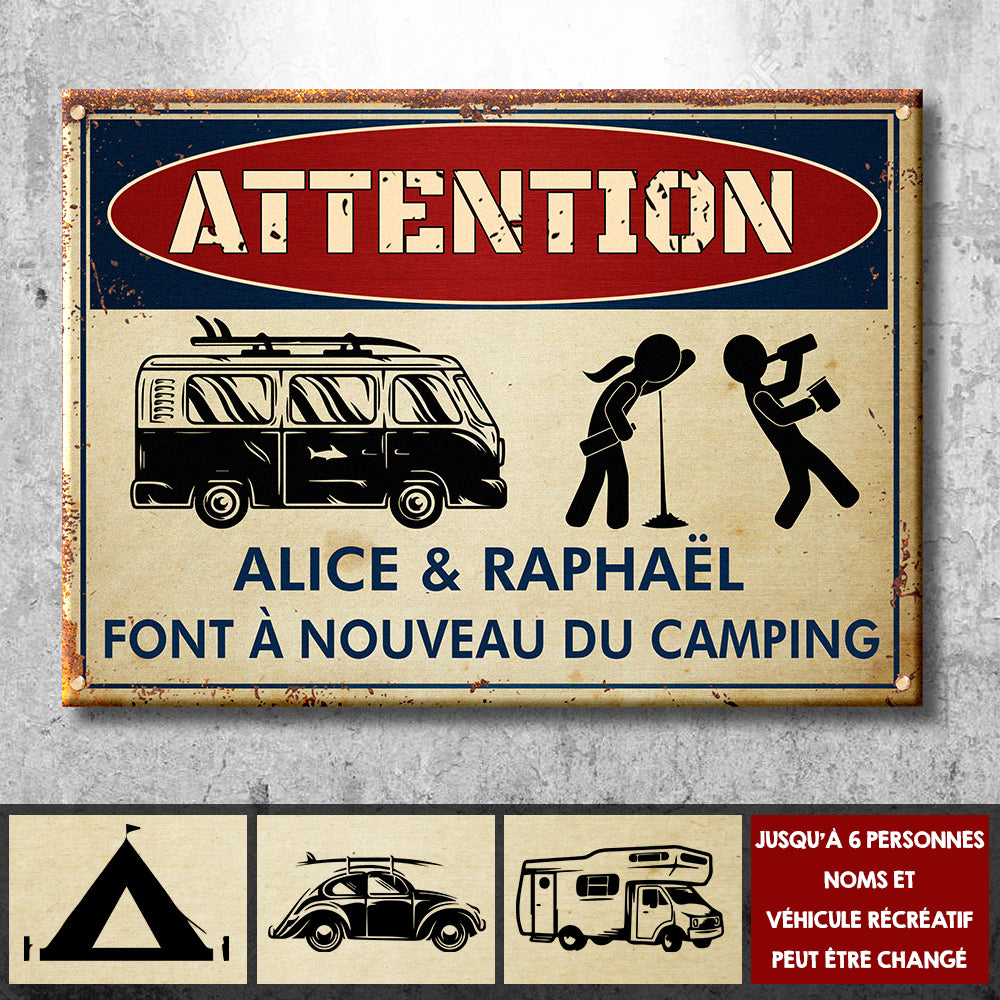 Les Campeurs Ivres Campent À Nouveau - Panneau Métallique Camping Personnalisé Français