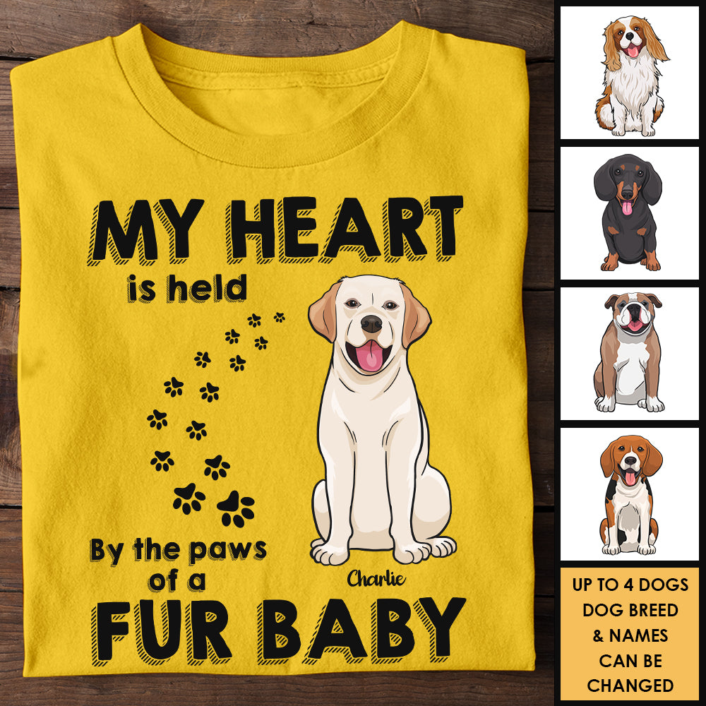 Mon cœur est tenu par les pattes d'un bébé en fourrure - Cadeau pour les amoureux des chiens, T-shirt unisexe personnalisé, sweat à capuche