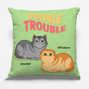 Coussin personnalisé pour chat « Trouble Maker » – Cadeau pour propriétaires et amoureux des animaux