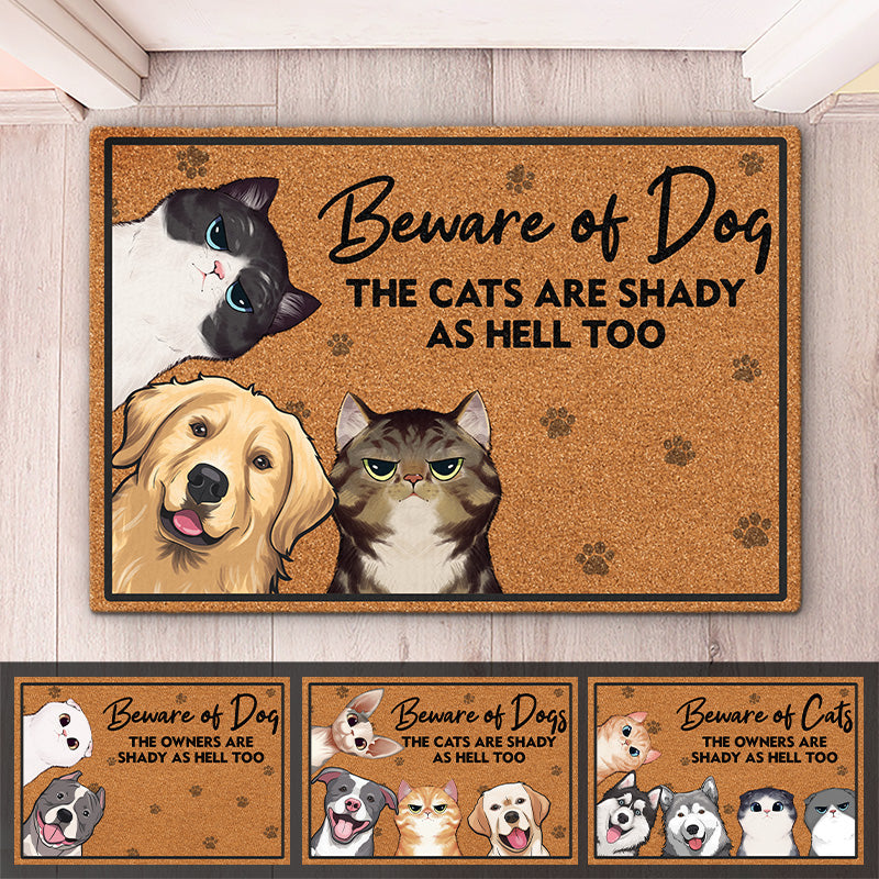 Attention aux chiens, les chats aussi sont louches ! Tapis décoratif personnalisé pour chiens et chats ! Cadeau pour propriétaires et amoureux des animaux.