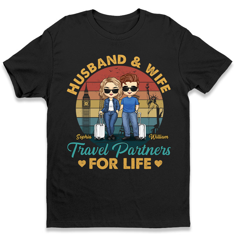 Mari et femme, partenaires de voyage pour la vie - T-shirt, sweat à capuche et sweat-shirt unisexe personnalisé pour couple - Cadeau pour mari et femme, anniversaire, amoureux du voyage